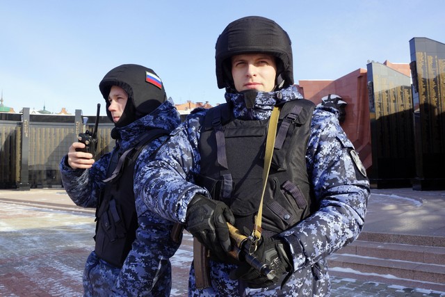 Первое место заняли младший сержант полиции Роман Липин и сержант полиции Анатолий Янкин из Хабаровска.
