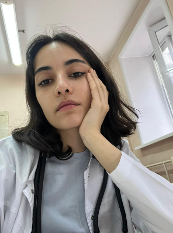 Манзар Сулейманова будет хорошим врачом.