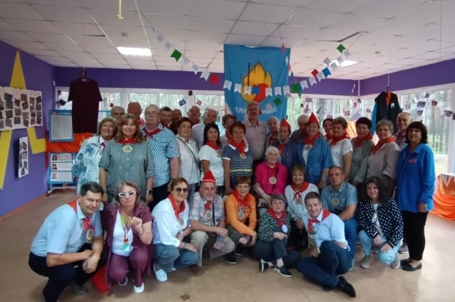 Поздравить любимый лагерь с юбилеем приехали многие его вожатые и воспитанники.