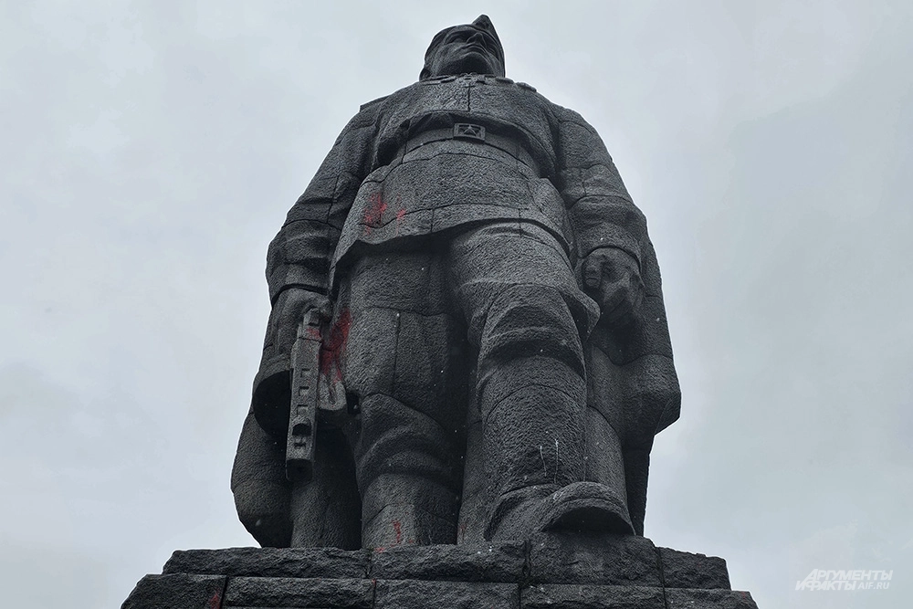 Памятник «Алёша».