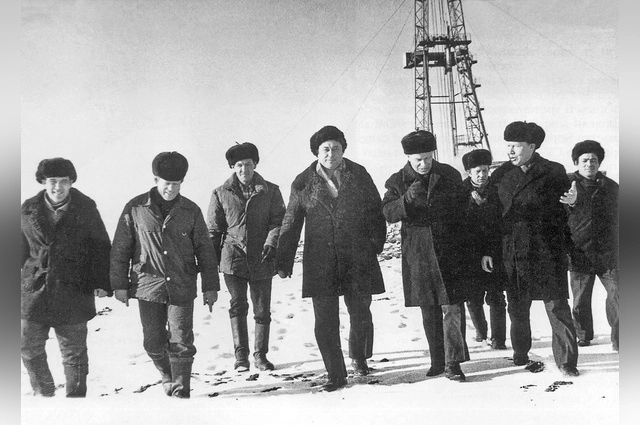 Бригада, пробурившая скважину №13 - М.Ш.Сулейманов, А.С.Зимин, В.Н.Саблин, Ю.А.Стукалов, С.Д.Иванов, Н.Н.Капырулин, Х.Х.Хабибрахманов, Р.М.Буляк.