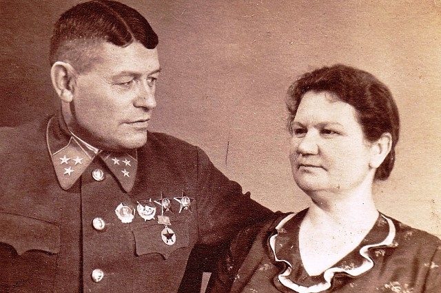 Фёдор Яковлевич с женой Василисой Пантелеевной.