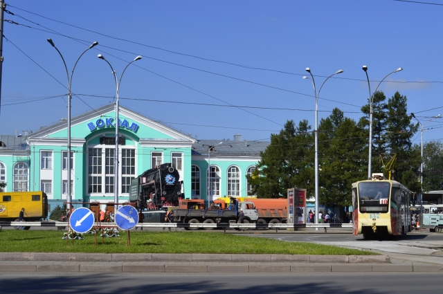 Кемеровский вокзал - не самое оживлённое место Транссиба. Отсюда практически никуда не уехать.