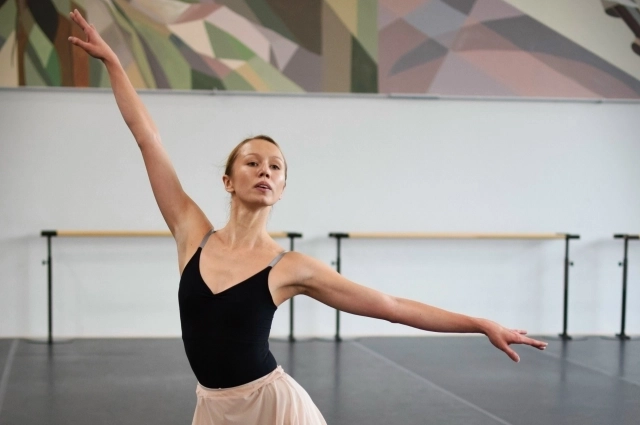 До конца года запланировано провести три гала-концерта, после чего театр начнет ставить балет «Щелкунчик».