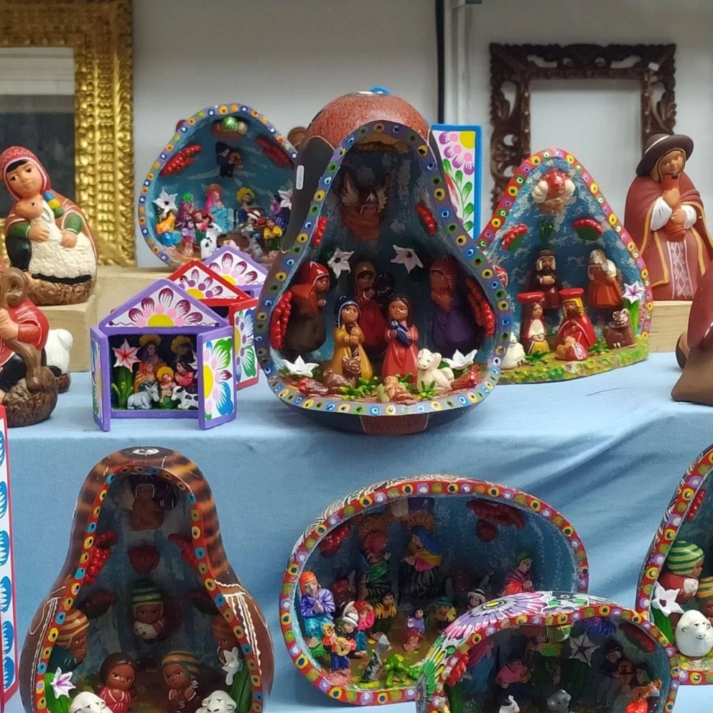 Рождественский базар с вертепами.