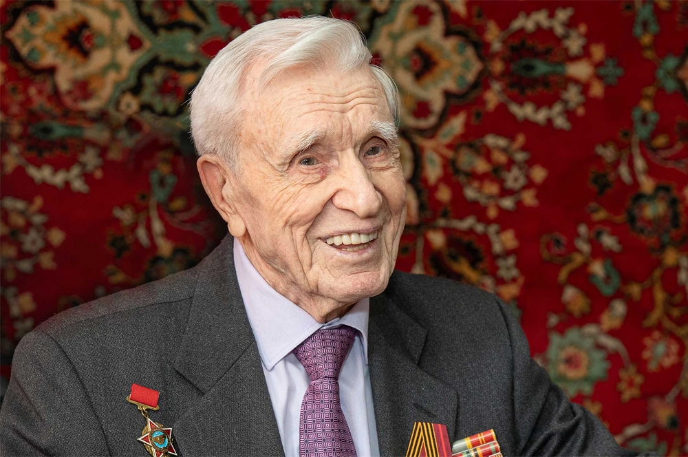 Василий Глотов.