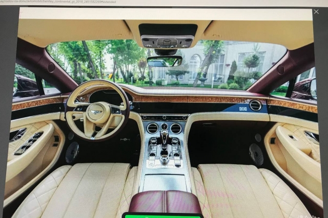 Так выглядит салон Bentley Continental GT. 