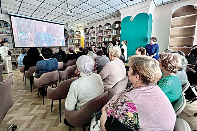 В Чердыни благодаря нацпроекту «Культура» открылась ещё одна модельная библиотека с виртуальным концертным залом.