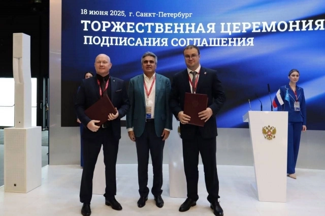 На церемонии подписания соглашений.