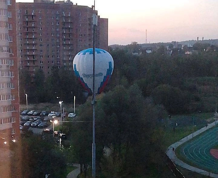 Шаропад в Подмосковье: жители в шоке от падающих воздушных шаров