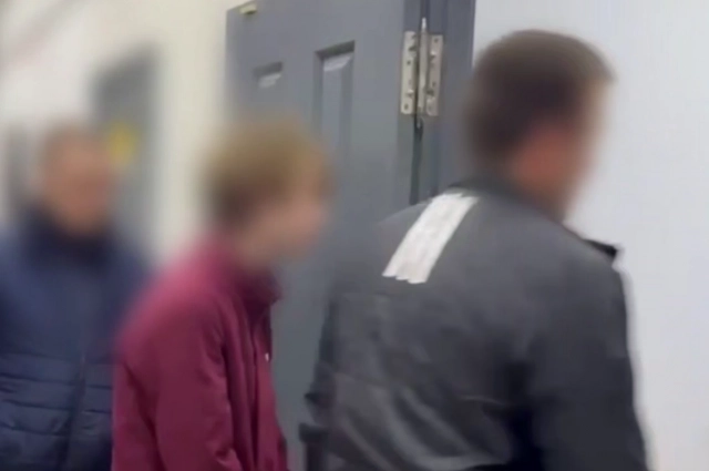 Сейчас решается вопрос об избрании ему меры пресечения.