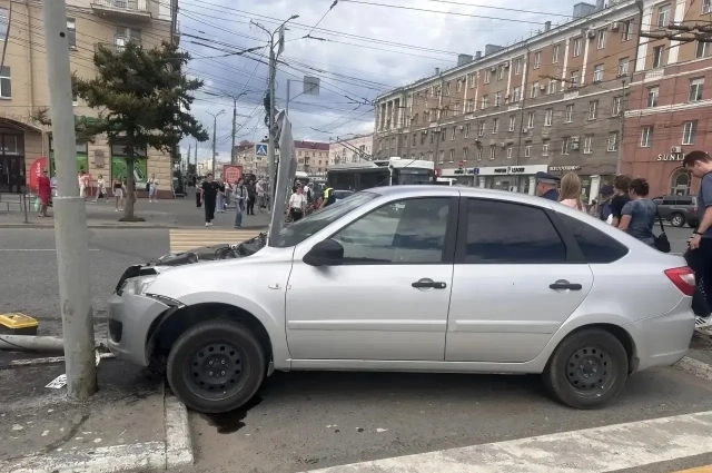 В ДТП пострадали 8 человек.