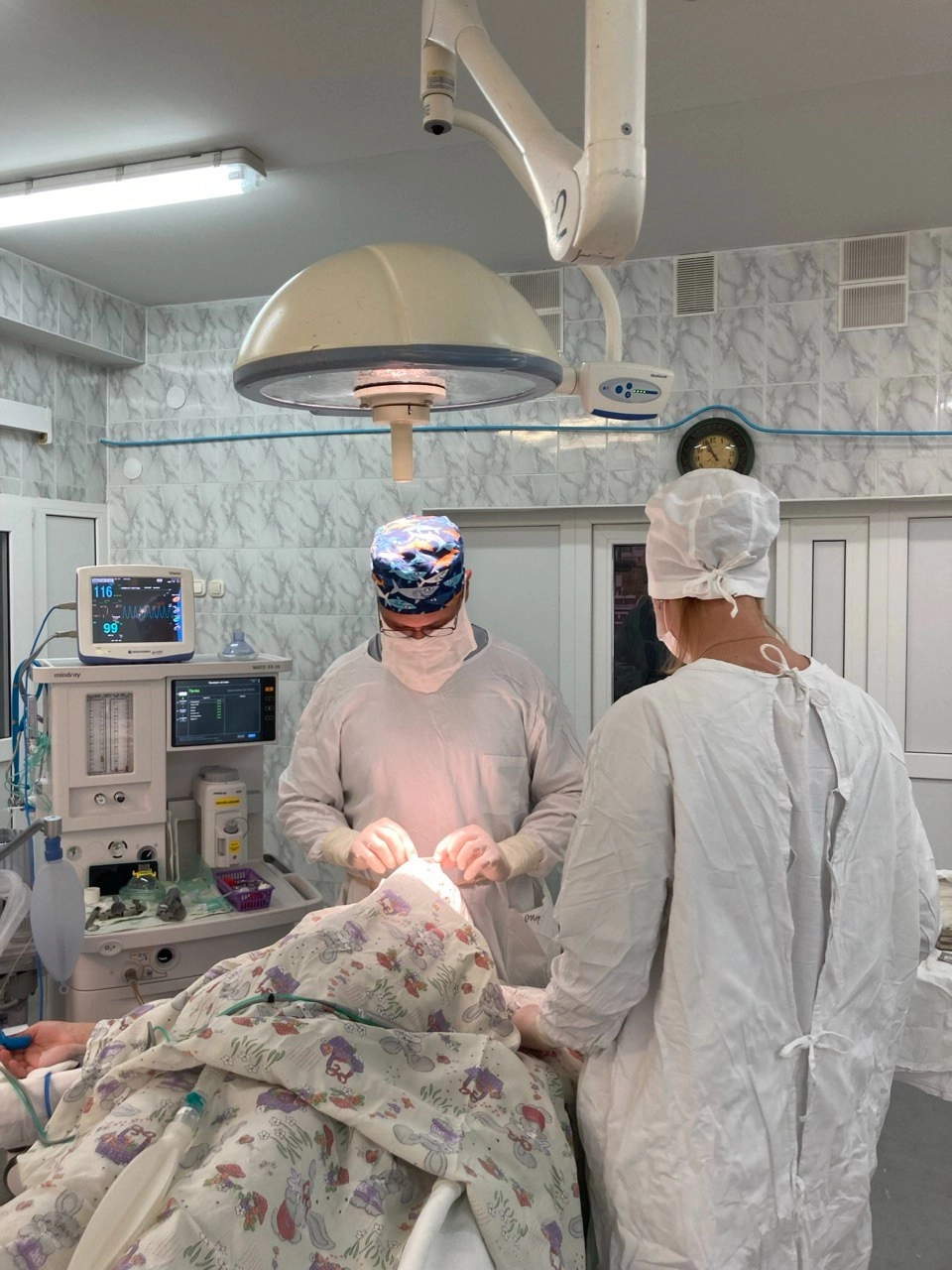 Врачи делают все возможное для спасения.