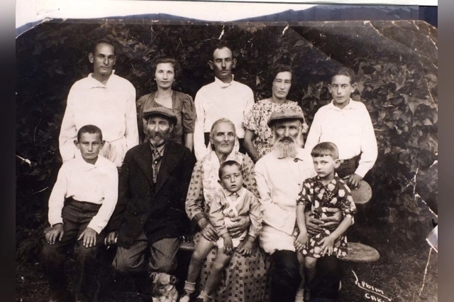 Семья Фридман из Симферополя. Убиты нацистами во время массовых расстрелов.