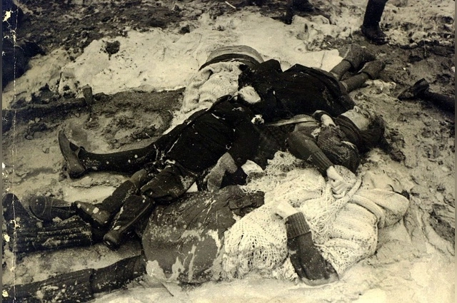 Расстрелянные немцами керчане, съемка: январь 1942 г.