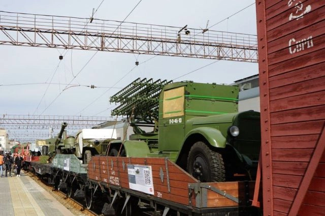 К 9 мая СвЖД запустило ретропоезд на паровозной тяге «Эшелон Победы»