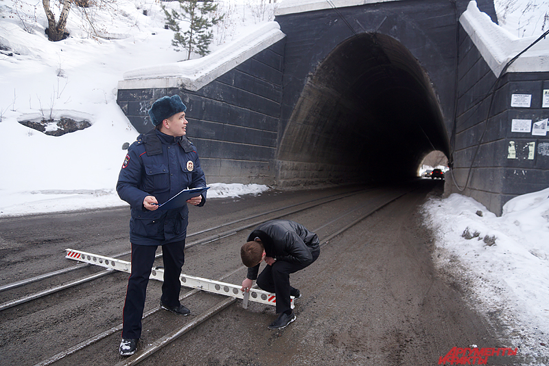Тоннель в Дзержинском районе – настоящая головная боль для водителей.