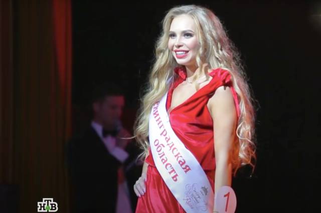 Наталия Горчакова до встречи со Стасом Пьехой успешно участвовала в конкурсах красоты.