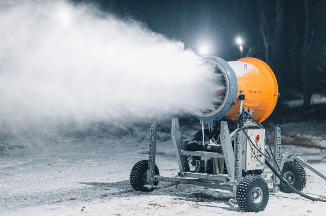 Снеговая пушка оказалась слишком шумной.