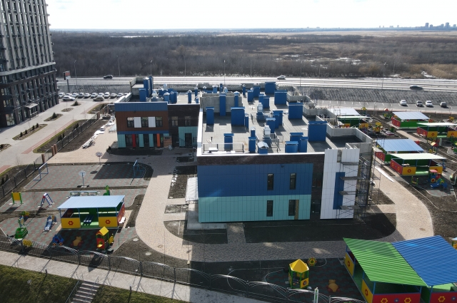 На территории Нового Ростова компания строится первый детский сад на 200 мест.