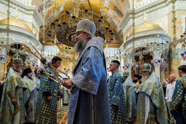 Пять тысяч верующих поздравили Ново-Тихвинский женский монастырь с юбилеем