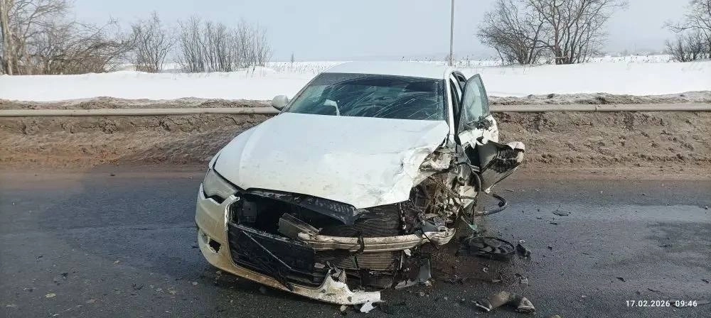 Водитель Audi серьезно не пострадал.