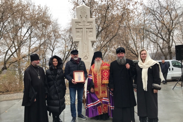 На одной из улиц города был заложен первый камень будущего хро имя святого Александра Невскогама во