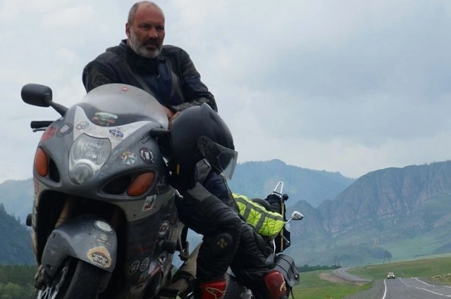 Максим очень гордился, что гоняет на мотоцикле, который внесён в Книгу рекордов Гиннесса.