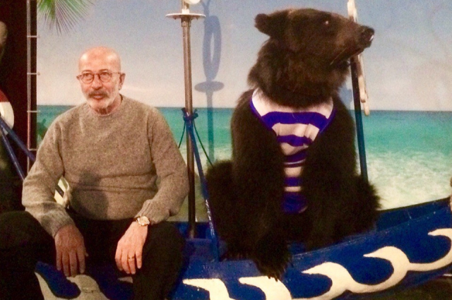 Александр Розенбаум с цирковым медведем