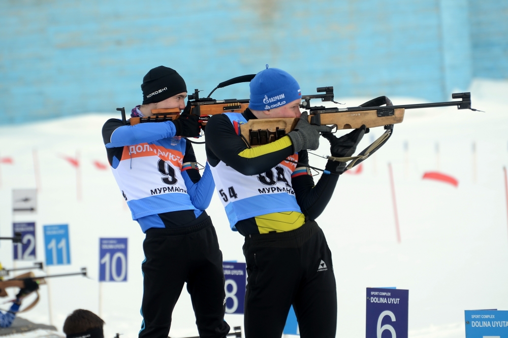 Алексей Матвеев (справа) финишировал первым.