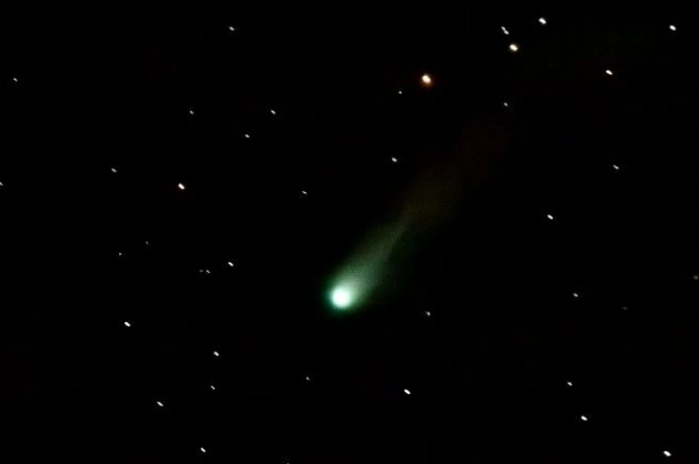 Комета Леммон стала одной из самых ярких в 2025 году.