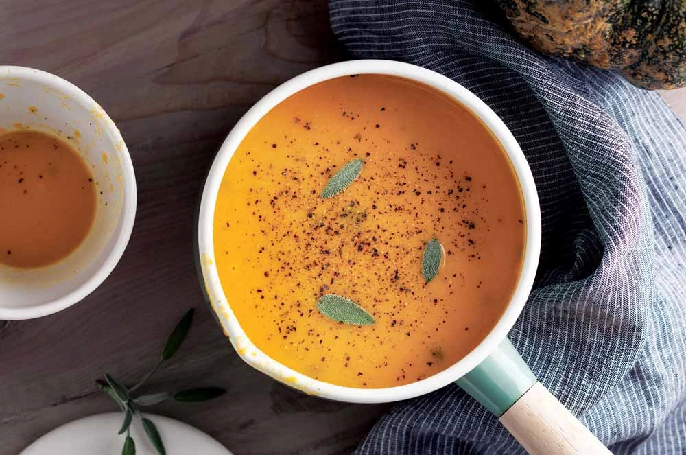 Пряный тыквенный крем-суп.