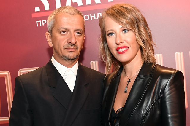 Режиссер Константин Богомолов и телеведущая Ксения Собчак на премьере второго сезона сериала.