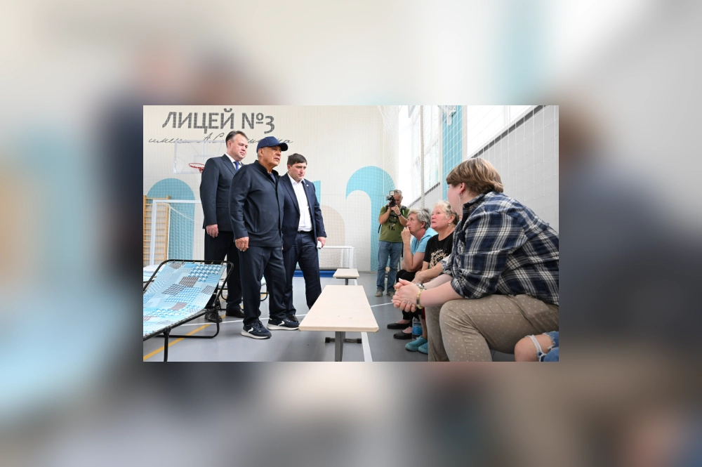 В больницах еще находятся более 20 человек.