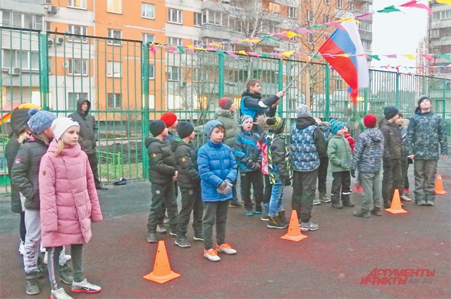 В зимних стартах приняли участие пять команд.