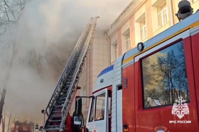 Дым был виден за несколько километров.