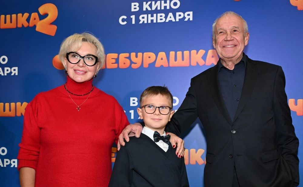 Сергей Гармаш с супругой Инной и внуком Павлом.