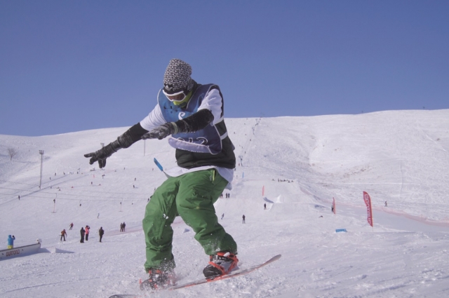 Сноубордисты покажут потрясающие трюки