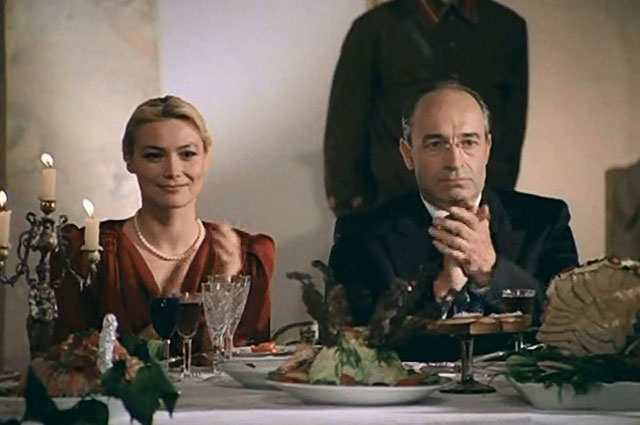 Кадр из фильма «Пиры Валтасара, или Ночь со Сталиным», 1989 г.