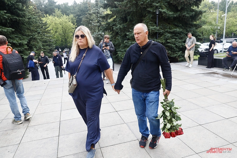 Прощание с режиссером Юрием Карой.