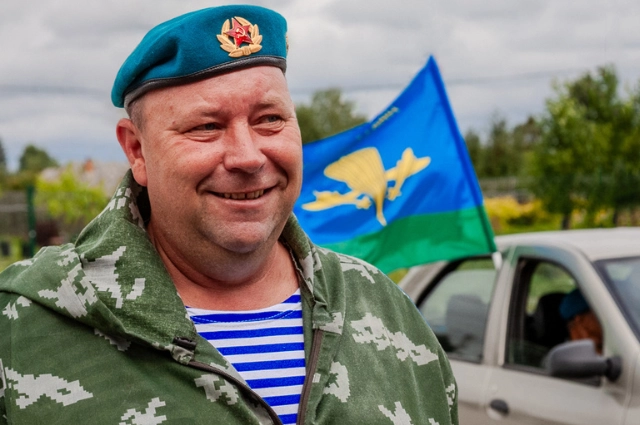 «Расплескалась синева…» В Сосьве открыли мурал, посвящённый Герою России