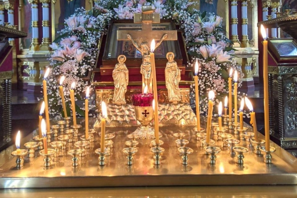 На месте трагедии построили храм Рождества Христова.