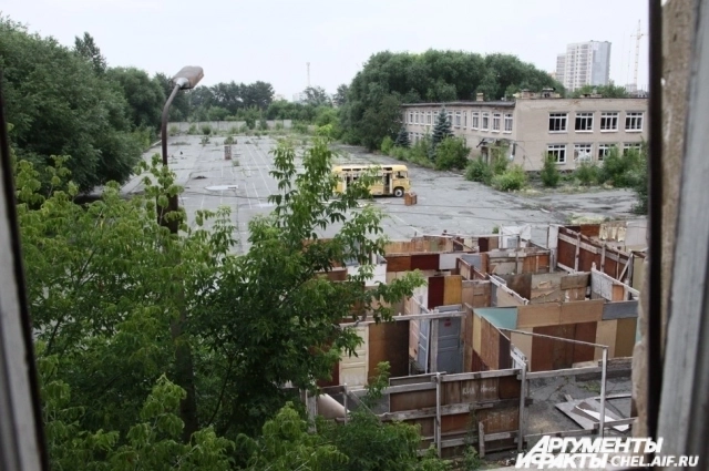 Так выглядела территория училища.