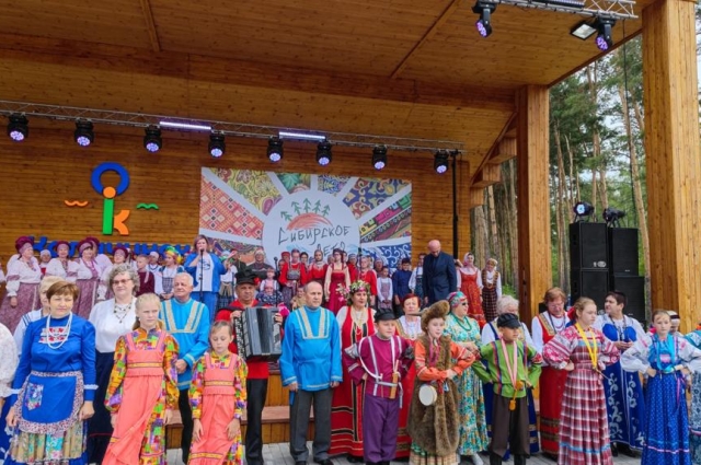 2000 зрителей побывали в городе Калачинске на этнофесте «Сибирское лето». 