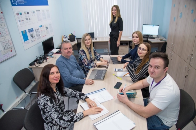 Арсений Гайдук и коллектив МНОЦ нейропсихиатрии СамГМУ