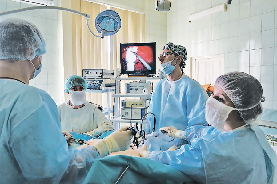 Хирурги онкологического диспансера освоили новые методики лечения рака. 