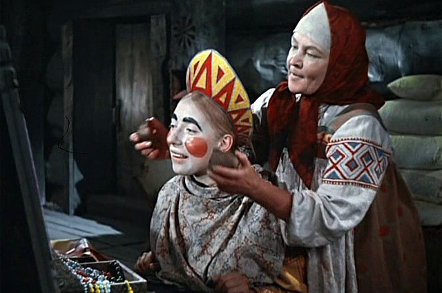 «Нет, не принцесса…Королевна!». Кадр из фильма «Морозко», 1964 г.
