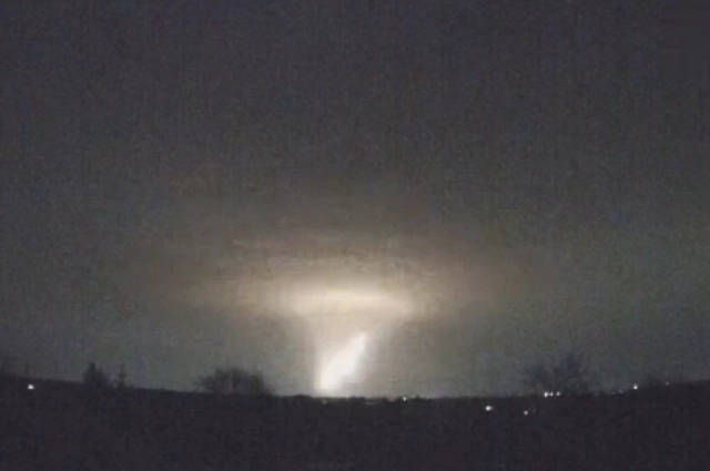 Удар «Орешником» по объекту ВПК Украины в Днепре