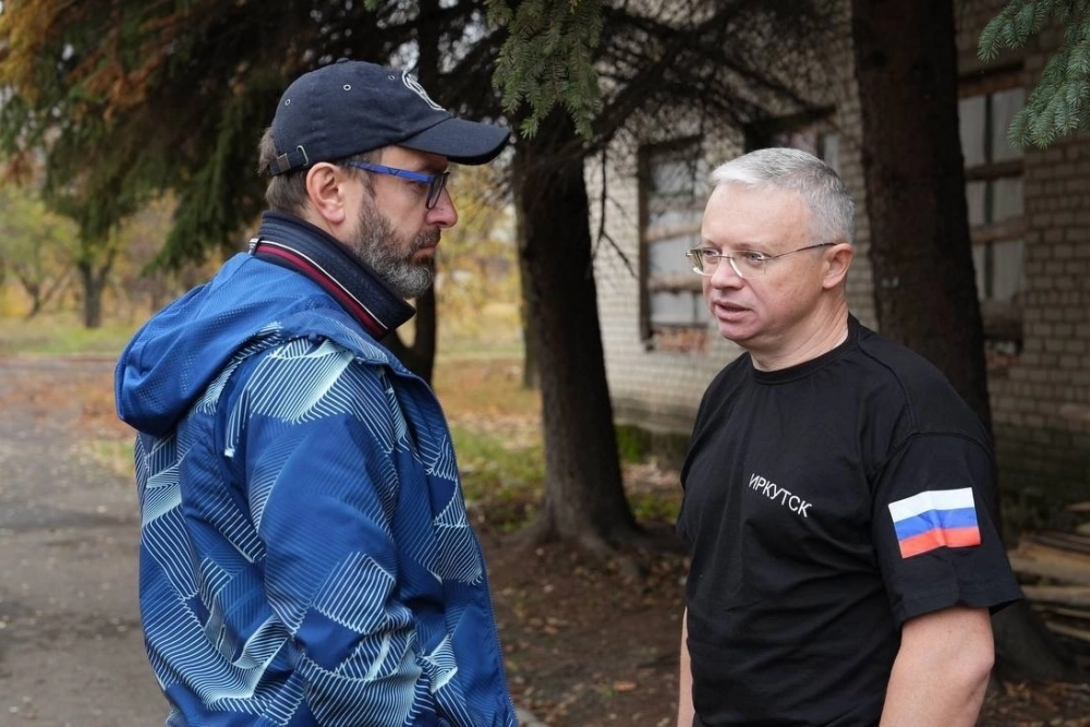 Гуманитарный груз передали госпиталю в Макеевке, где служит экс-министр здравоохранения Иркутской области Алексей Шелехов.