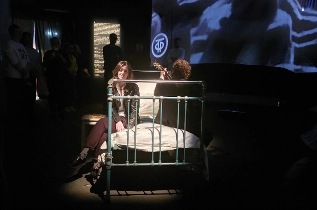 В каждой локации гостей экскурсии ждали и музыка, и визуал.